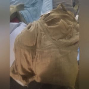 Womens green sleevles tee